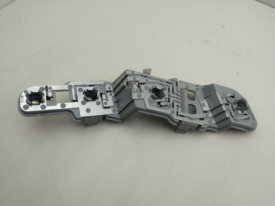 Плата фонаря заднего правого Mercedes-Benz A W169 2005, 2.0 л., бензин, АКПП, красный, хетчбэк 5 дв., 3330