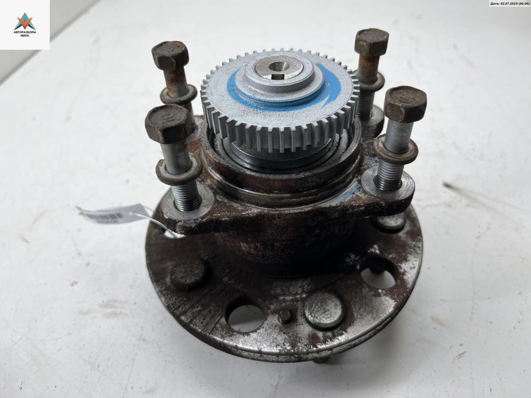 ступица задняя правая Kia Carens 3 поколение 2006, 2.0 л., дизель, МКПП, серый, минивэн - фото №1