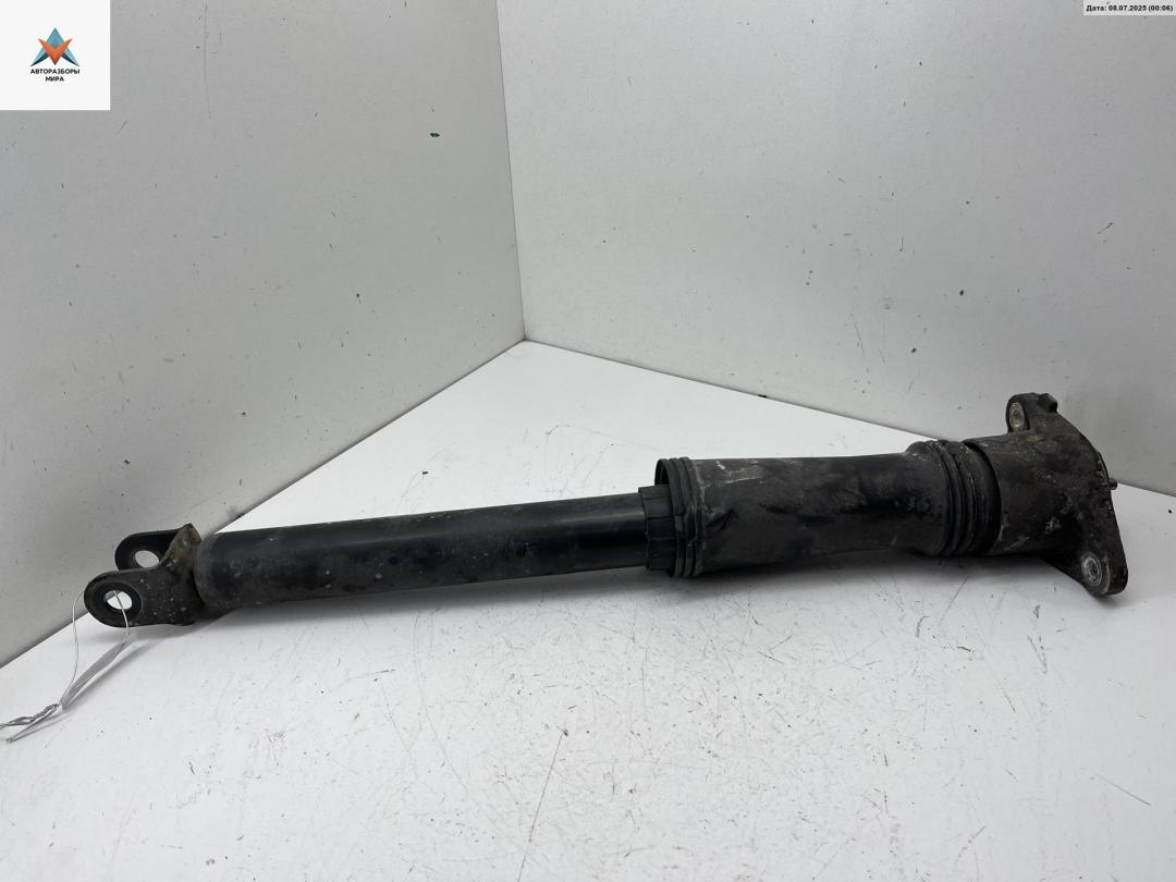 амортизатор задний правый Kia Carens 3 поколение 2006, 2.0 л., дизель, МКПП, серый, минивэн, 55311-1D020 - фото №1