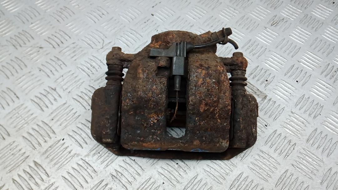 суппорт передний правый Mercedes-Benz C-Класс W204/S204 2007, 1.8 л., C180K, бензин, АКПП, купе - фото №1