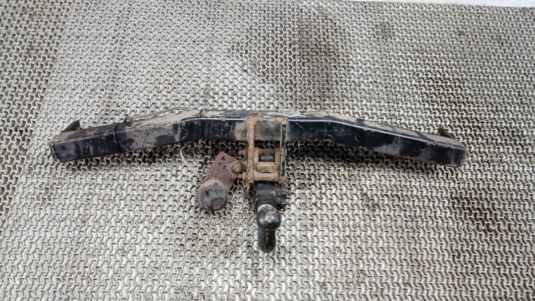 прицепное устройство (фаркоп) Volkswagen Tiguan 1 поколение 2009, 2.0 л., дизель, МКПП, внедорожник 5 дв., 5N0092101 - фото №1