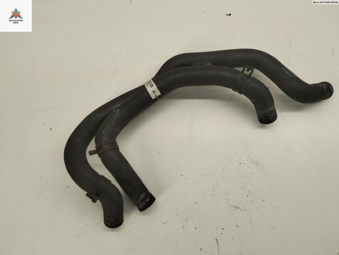патрубок отопителя (печки) Skoda Octavia mk1 (A4 1U) 1999, 1.6 л., бензин, 1J0121086R - фото №1