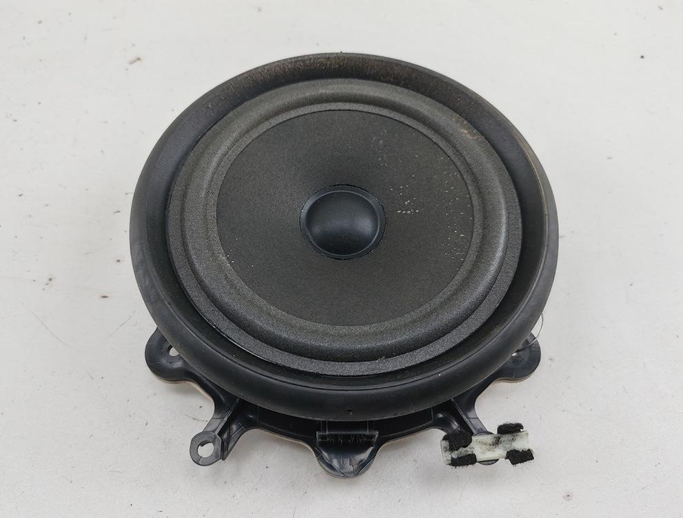 динамик двери Audi A4 B6 2002, 2.0 л., бензин, МКПП, синий, универсал, 8E0035411
