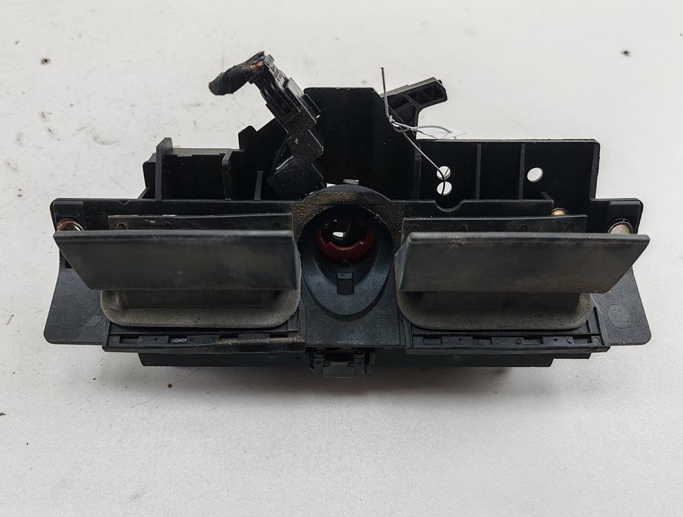 ручка крышки багажника Audi A6 C5 1998, синий, универсал, 4B0827565C