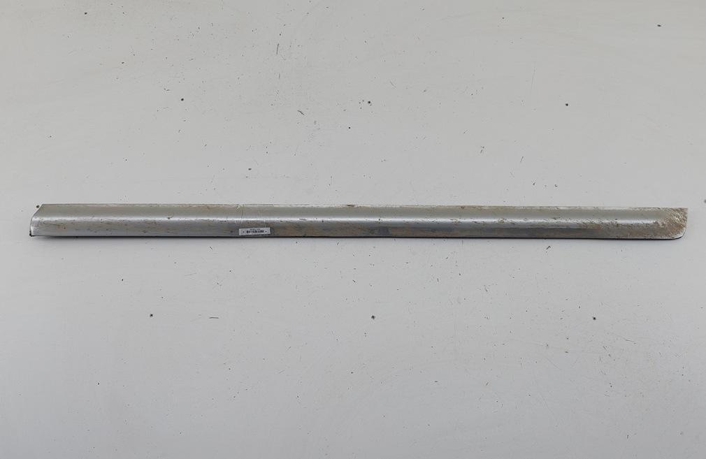 молдинг двери передней правой Audi A6 C5 2004, 1.9 л., дизель, МКПП, серый, универсал, 4B0853960D
