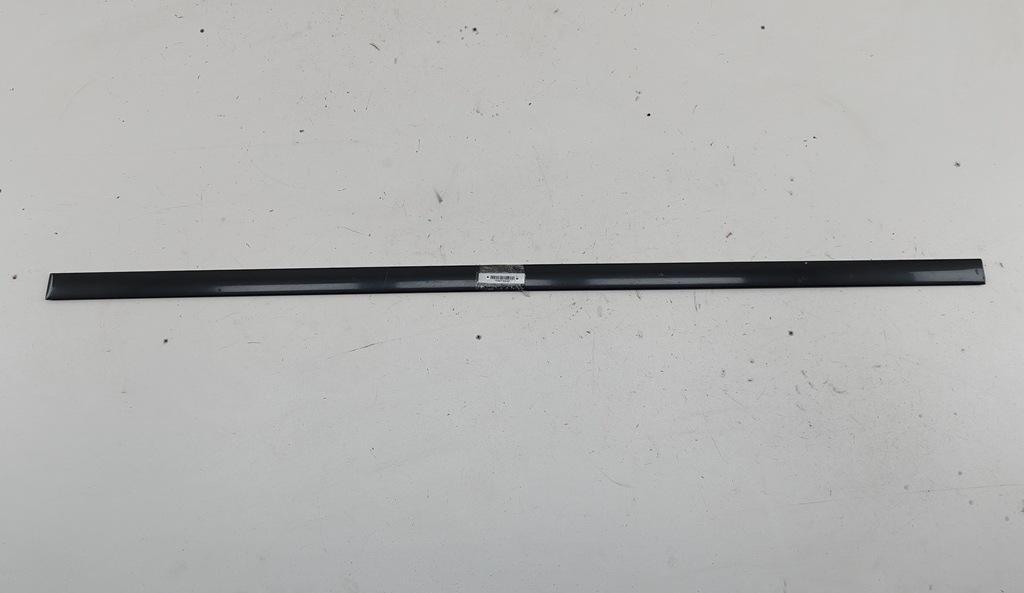 молдинг двери передней правой Audi A6 C5 1998, 2.5 л., дизель, АКПП, чёрный, универсал, 4B0853954B