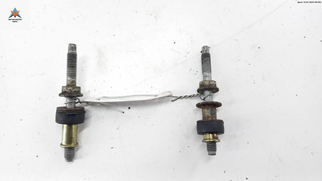 Болт крепления BMW X5 E53 2002, 3.0 л., дизель, АКПП, серый, внедорожник 5 дв., 11120036237 - фото №1