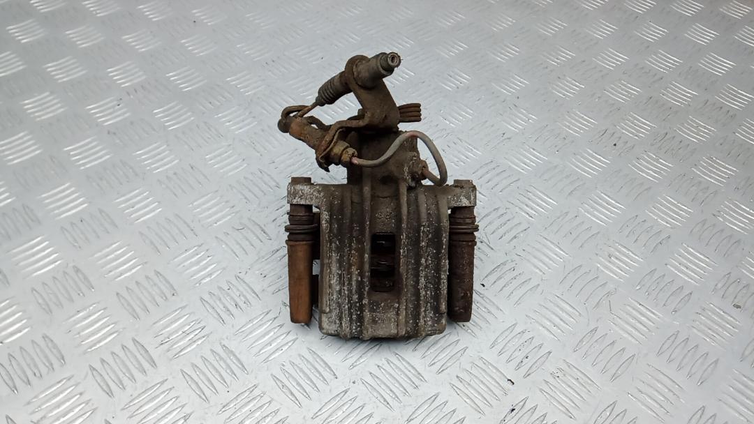 суппорт задний правый Volkswagen Golf 5 поколение 2006, 1.9 л., дизель, МКПП, хетчбэк 5 дв., 1K0615424J - фото №1