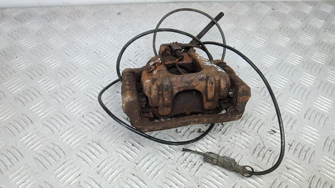 суппорт задний правый Mercedes-Benz Sprinter 2 поколение (W906) 2011, 2.2 л., CDI 213/313/413, дизель, МКПП, микроавтобус - фото №1