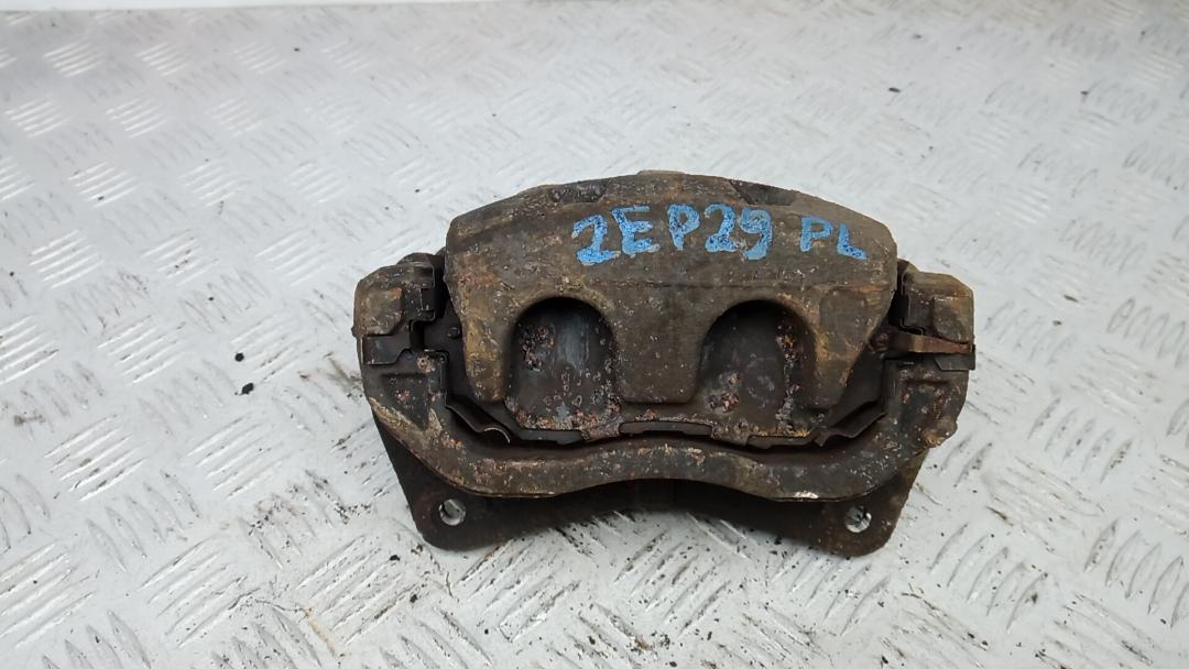 суппорт передний левый Subaru Outback 5 поколение 2015, 2.0 л., дизель, МКПП, универсал, 26292AG051, 26225AG070 - фото №1