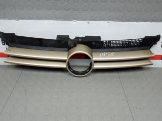 решетка радиатора Volkswagen Golf 5 поколение 2003, 1.4 л., бензин, МКПП, хетчбэк 5 дв., 1J0853655G, 1J0853653C