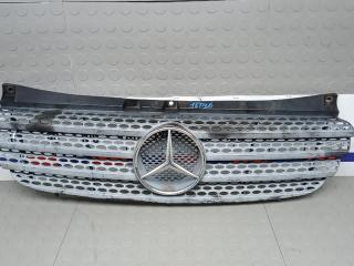 решетка радиатора Mercedes-Benz Vito W639 2004, 2.2 л., CDI 111, дизель, АКПП, микроавтобус
