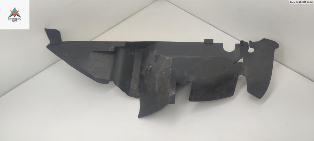 диффузор вентилятора Audi A6 4B/C5 1997, 2.8 л., бензин, МКПП, серый, седан, 4B0121283 - фото №1