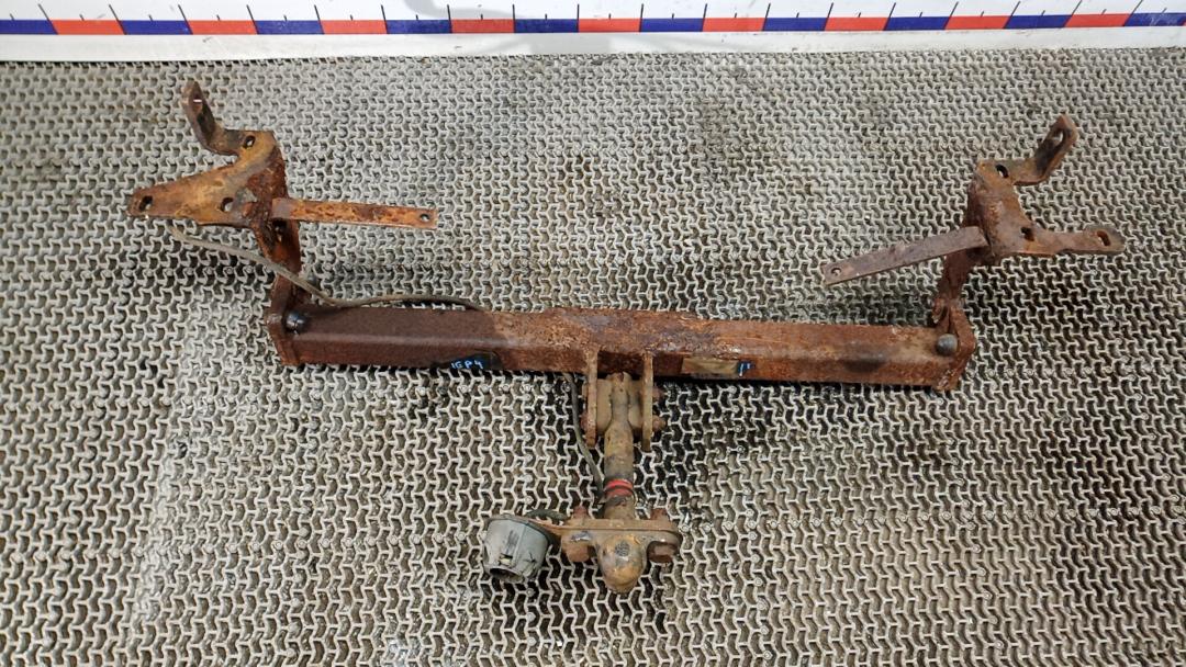 прицепное устройство (фаркоп) Suzuki Grand Vitara 2 поколение 2006, 1.9 л., дизель, МКПП, внедорожник 5 дв. - фото №1