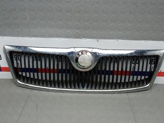 решетка радиатора Skoda Octavia 2 поколение (A5) 2007, 1.9 л., дизель, МКПП, хетчбэк 5 дв., 1Z0853668