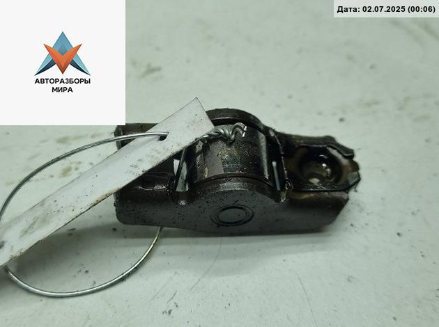 коромысло клапана (рокер) Volkswagen Golf 5 поколение 2004, 1.4 л., бензин, МКПП, серый, хетчбэк 3 дв. - фото №1