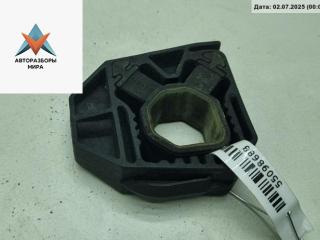 кронштейн радиатора Volkswagen Passat B5 1998, 1.9 л., дизель, МКПП, жёлтый, седан, 1Z0121367A