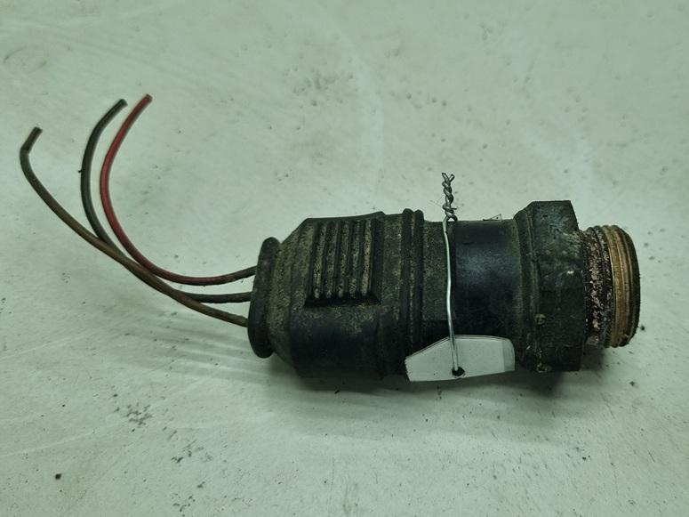 датчик температуры Volkswagen Passat B5 1998, 1.9 л., дизель, МКПП, жёлтый, седан, 321959481C