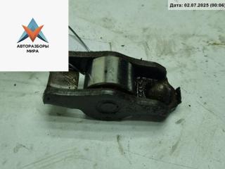 коромысло клапана (рокер) Volkswagen Golf 5 поколение 2004, 1.4 л., бензин, МКПП, серый, хетчбэк 3 дв.