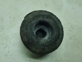кронштейн (крепление) Volkswagen Passat B5 1998, 1.9 л., дизель, МКПП, жёлтый, седан, 8D0121275