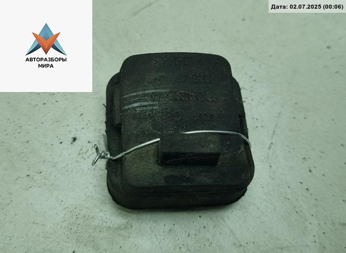 кронштейн радиатора Volkswagen Touran 1 поколение 2003, 1.6 л., бензин, МКПП, серый, минивэн, 8D0121276 - фото №1