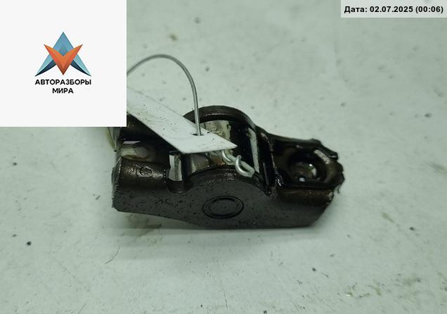 коромысло клапана (рокер) Volkswagen Golf 5 поколение 2004, 1.4 л., бензин, МКПП, серый, хетчбэк 3 дв. - фото №1