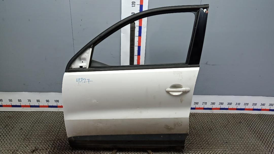дверь передняя левая Volkswagen Tiguan 1 поколение 2010, 2.0 л., дизель, МКПП, внедорожник 5 дв., 5N0831055B - фото №1