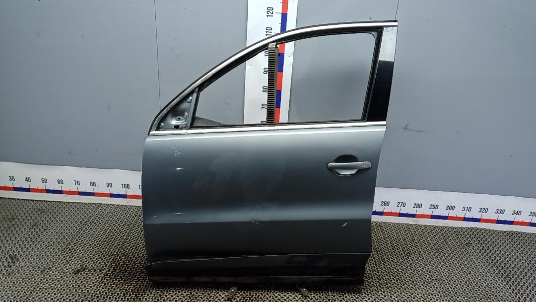 дверь передняя левая Volkswagen Tiguan 1 поколение 2010, 2.0 л., дизель, МКПП, внедорожник 5 дв., 5N0831055B - фото №1