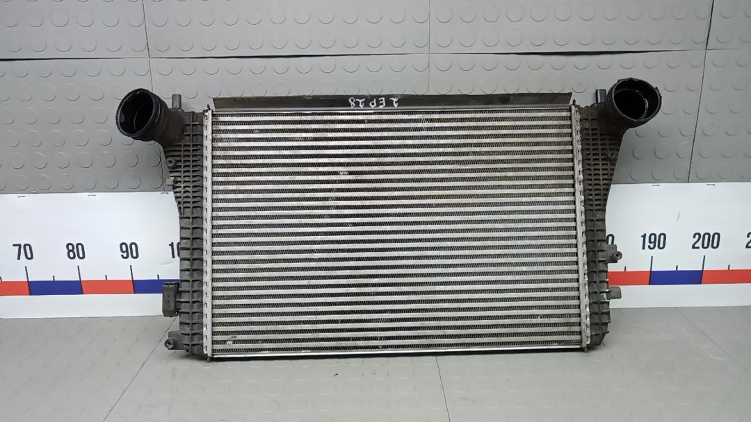 радиатор интеркулера Volkswagen Passat B6 2006, 2.0 л., дизель, МКПП, седан - фото №1