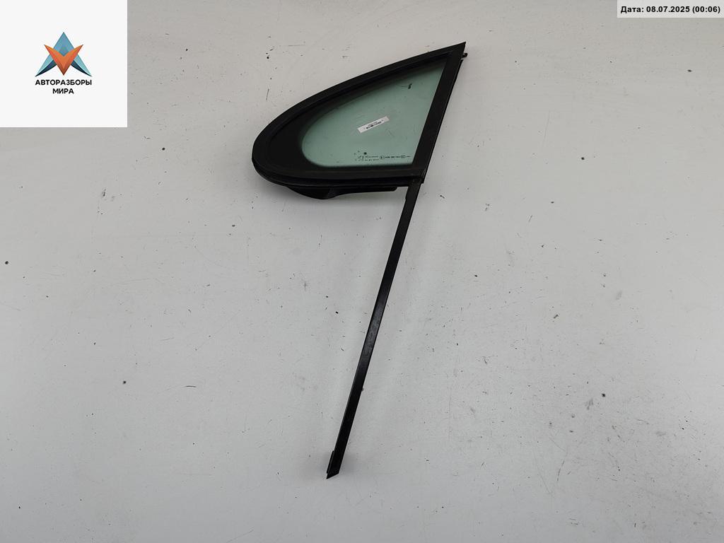 форточка передняя левая Peugeot 207 1 поколение 2008, 1.6 л., бензин, МКПП, серый, универсал, 43R-001163 - фото №1