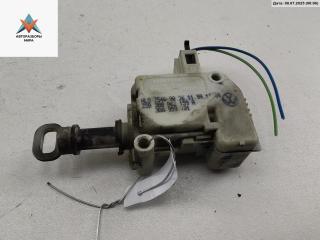 активатор замка багажника Volkswagen Passat B5 1999, 2.5 л., дизель, МКПП, чёрный, универсал, 3B0959781
