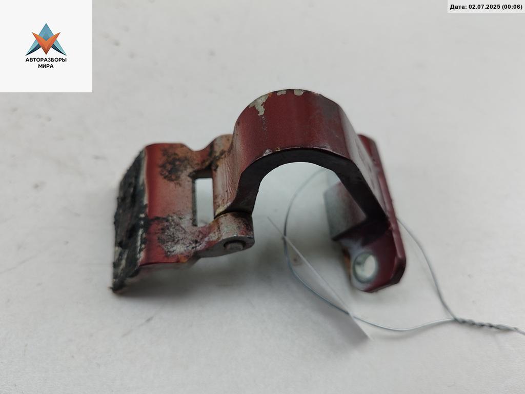 петля крышки багажника Volkswagen Passat B4 1996, красный, универсал, 333827301A - фото №1