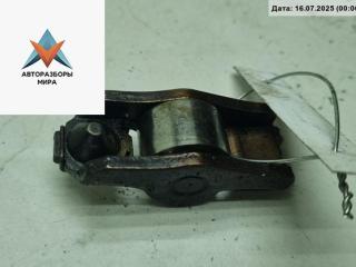 коромысло клапана (рокер) Volkswagen Golf 4 поколение 2000, 1.6 л., бензин, МКПП, синий, хетчбэк 5 дв.