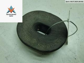 кронштейн радиатора Volkswagen Touran 1 поколение 2003, 1.6 л., бензин, МКПП, чёрный, минивэн, 1K0121367F