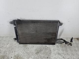 радиатор кондиционера Volkswagen Golf-5 2004, 1.6 л., бензин, МКПП, чёрный, хетчбэк 3 дв.