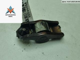 коромысло клапана (рокер) Volkswagen Golf 4 поколение 2000, 1.6 л., бензин, МКПП, синий, хетчбэк 5 дв.