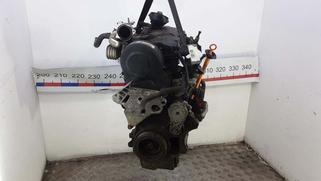 двигатель Skoda Octavia 2 поколение (A5) 2007, 1.9 л., дизель, МКПП, хетчбэк 5 дв., AVQ - фото №1