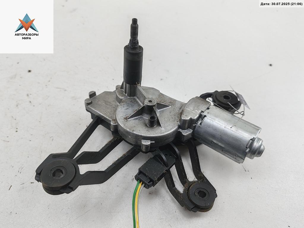 Двигатель стеклоочистителя заднего (моторчик дворников) Citroen Berlingo 1 поколение (M49) 2003, 2.0 л., дизель, МКПП, серый, фургон, 0390201580 - фото №1