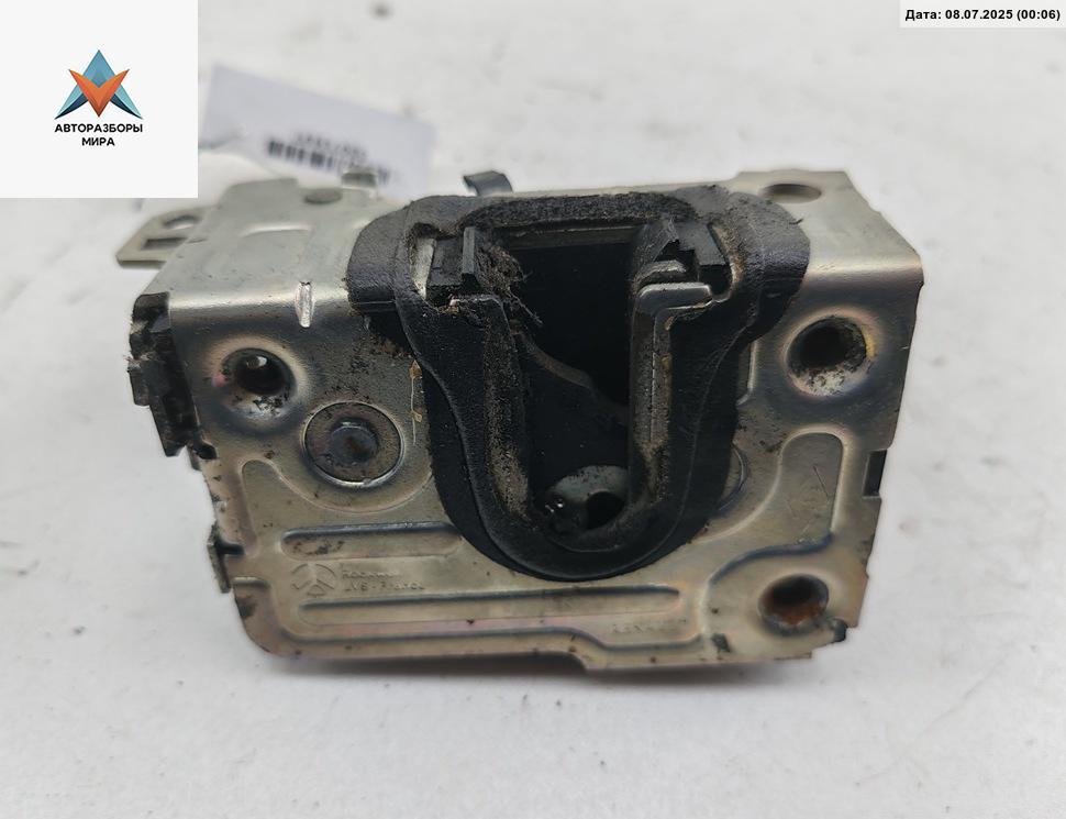 замок двери задней левой Dacia (Renault) Sandero I 2008, 1.4 л., бензин, МКПП, синий, хетчбэк 5 дв., 8200735248 - фото №1