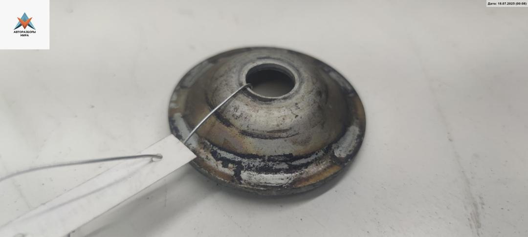 Опора амортизатора переднего (верхняя) Audi 100 4A/C4 1992, 2.3 л., бензин, АКПП, красный, седан, 4A0412145 - фото №1