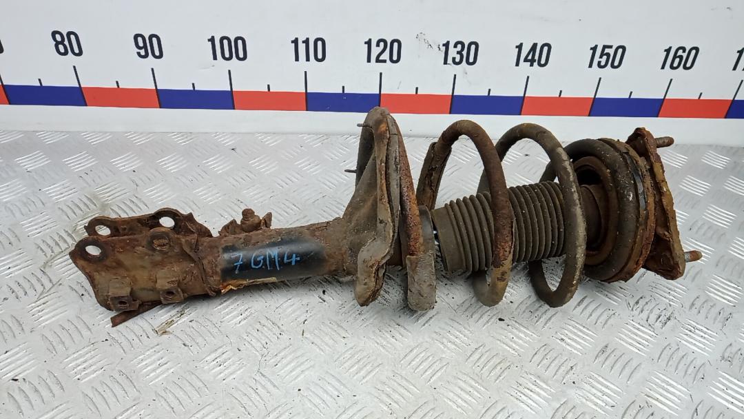 Стойка Kia Ceed 1 поколение 2008, 1.4 л., бензин, МКПП, хетчбэк 5 дв. - фото №1