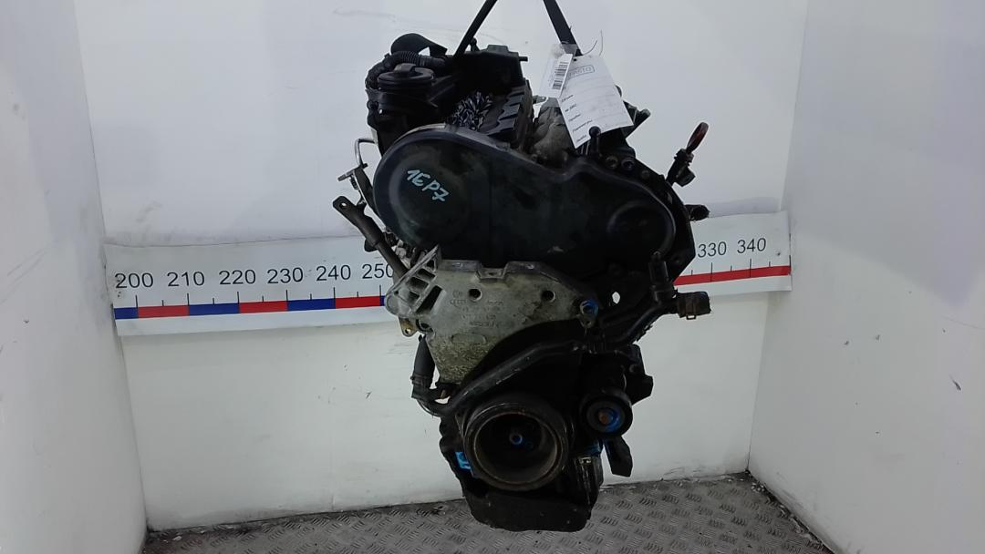 двигатель Volkswagen Tiguan 1 поколение 2009, 2.0 л., дизель, МКПП, внедорожник 5 дв., CBA, 03L100090 - фото №1