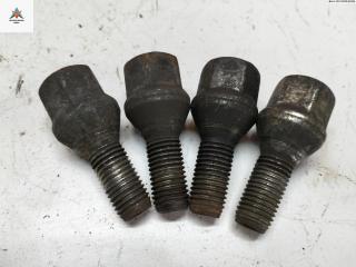 болт колесный Renault Megane 1 поколение [рестайлинг] 2001, 1.6 л., бензин, МКПП, зелёный, седан