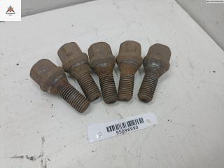 болт колесный Opel Astra H/Family [рестайлинг] 2009, 1.9 л., дизель, МКПП, серый, универсал