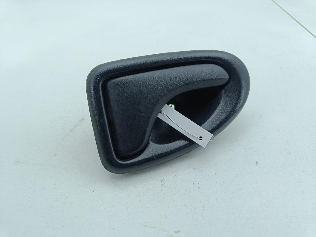 ручка внутренняя передняя правая Nissan Interstar 2008, 2.5 л., дизель, МКПП, белый, микроавтобус, 7700830079