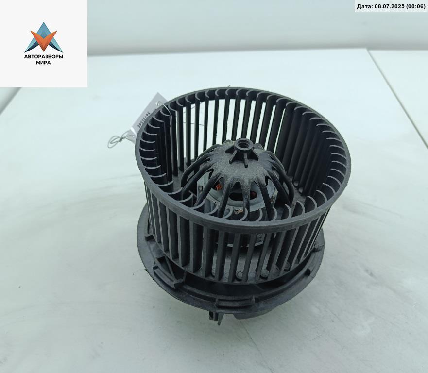 моторчик печки Renault Megane 2 поколение 2005, 1.5 л., дизель, МКПП, синий, универсал, M030910G - фото №1