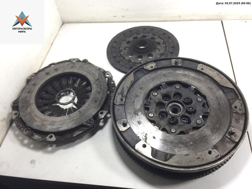 маховик BMW 5 серия F07/F10/F11 2011, 2.0 л., дизель, МКПП, чёрный, универсал - фото №1