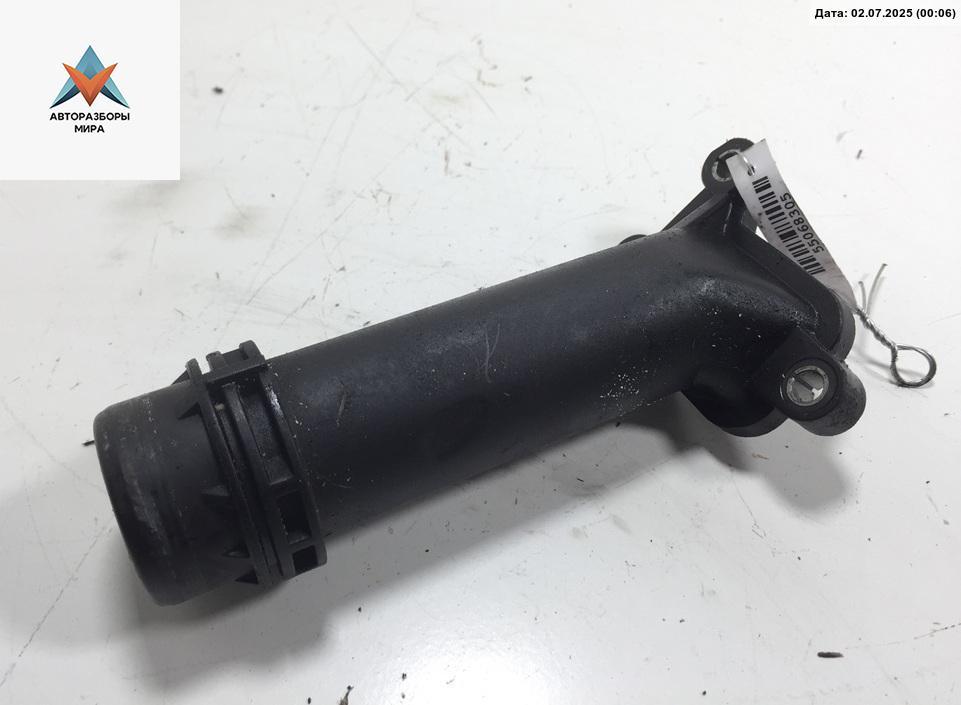 фланец (тройник) системы охлаждения BMW 5 серия F07/F10/F11 2011, 2.0 л., дизель, МКПП, чёрный, универсал, 7810707 - фото №1