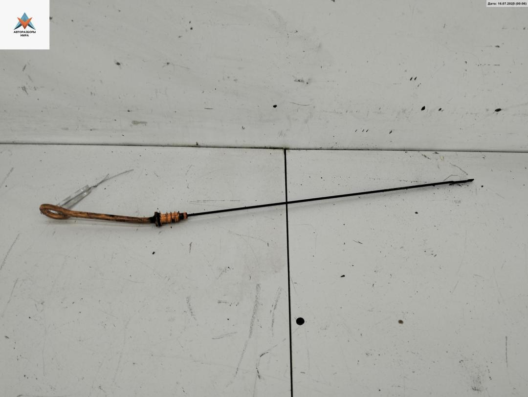 щуп двигателя Volkswagen Passat B5 1998, 1.8 л., бензин, МКПП, зелёный, универсал, 053115611C - фото №1