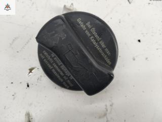 пробка маслозаливная Volkswagen Golf 3 поколение 1996, 1.6 л., бензин, МКПП, красный, хетчбэк 5 дв., 026103485A